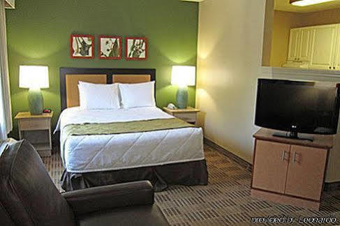 Extended America Select Tampa Airport Memorial Hwy Hotel