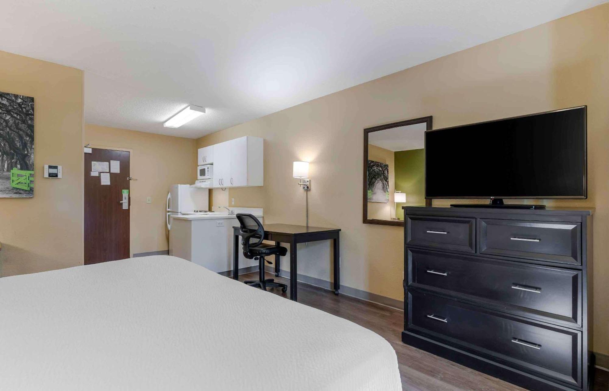 Hotel Extended America Select Tampa Airport Memorial Hwy 2*