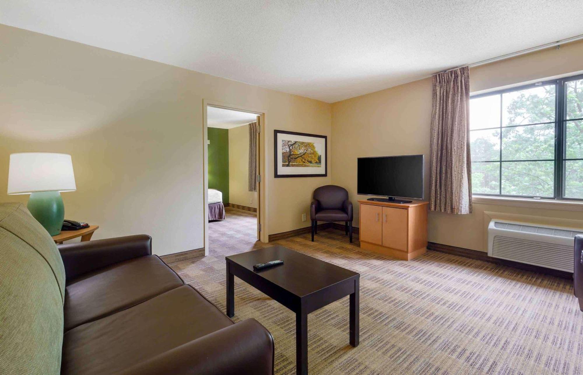 Hotel Extended America Select Tampa Airport Memorial Hwy 2*
