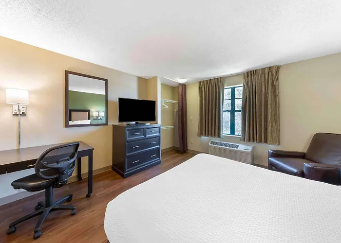 Extended Stay America Select Suites Tampa Airport Memorial Hwy